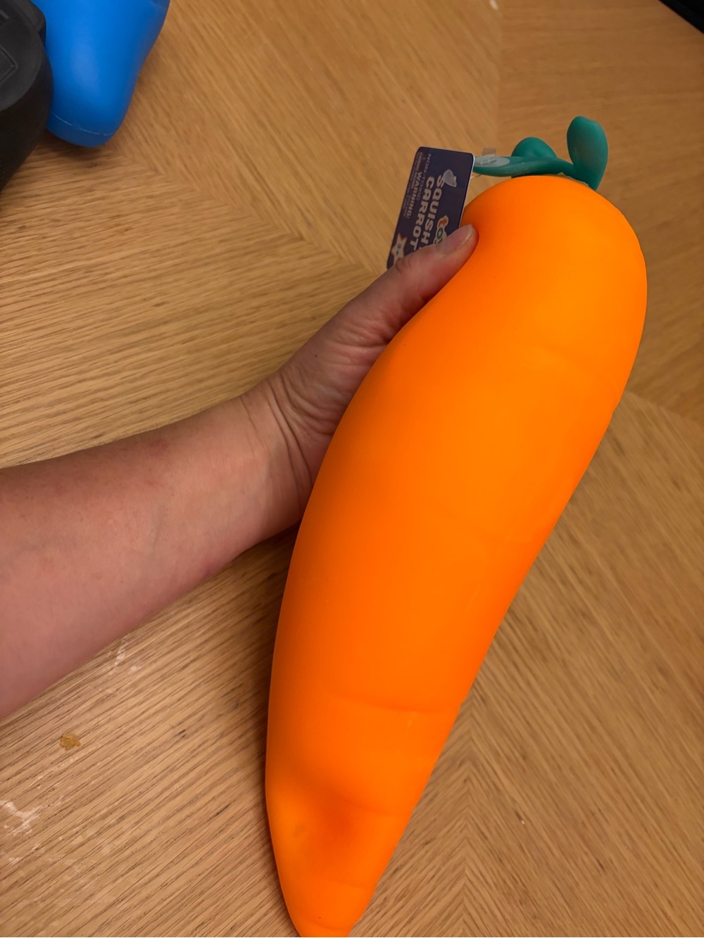 SQUISHY-Toymendous Jumbo Carrott squishy sensory VIRAL